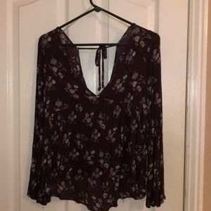 Light, Floral 3 quarter length sleeve top